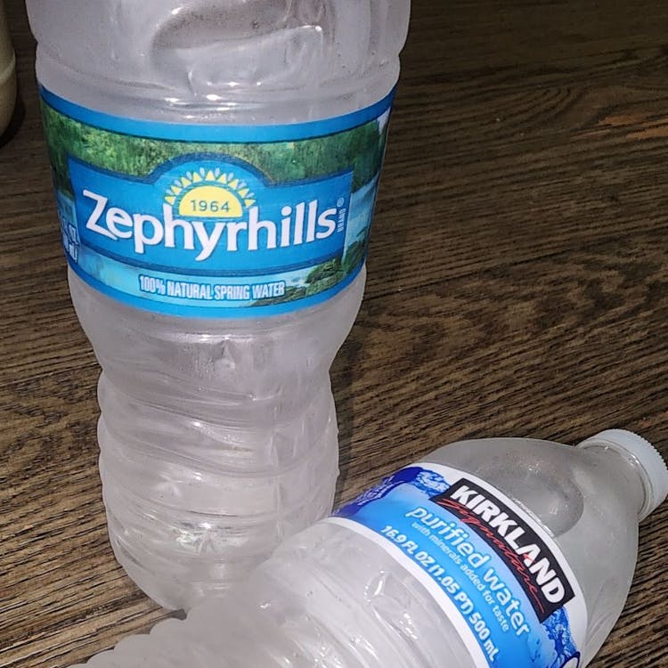 bottle water image
