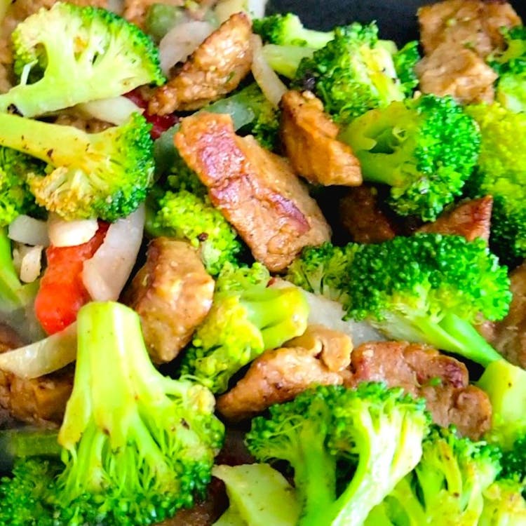 Deceiving ' beef n broccoli' (vegan) image