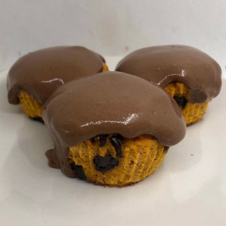 Pumpkin Chocolate Chip Muffins (6 pc) image