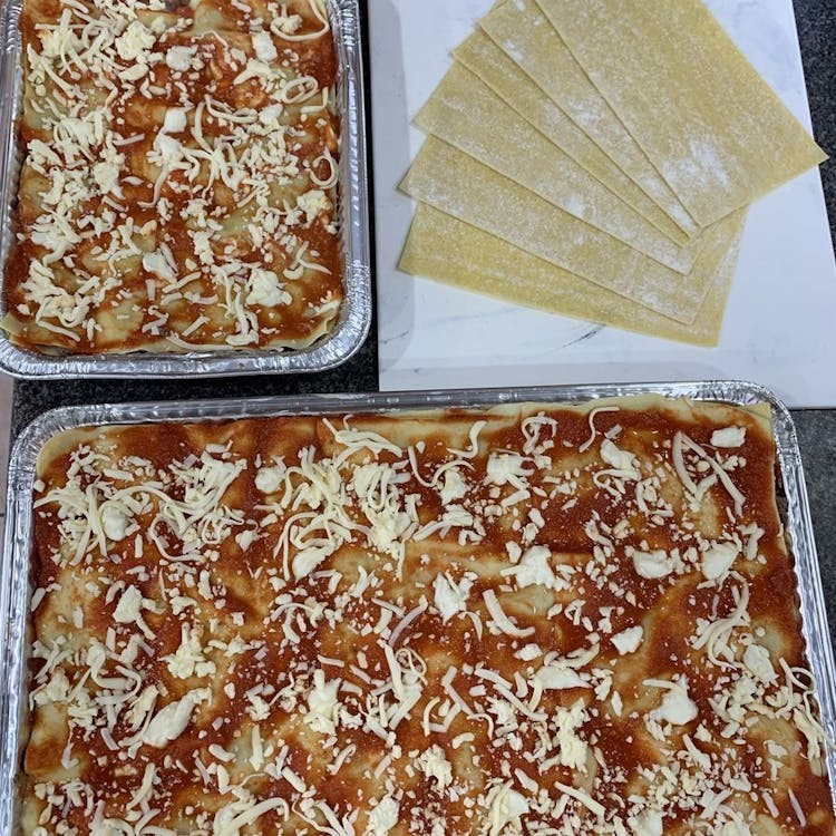 Lasagna: 1/2 Tray  6 portion image