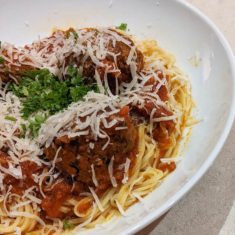 Bahgutz Spaghetti with Meatballs image