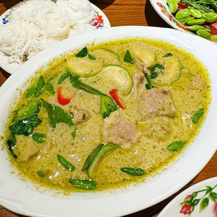 Thai Green Curry Beef Rib Eye with Noodles image