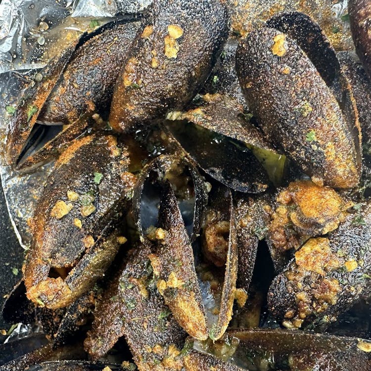 1lb Sauteed Mussels image