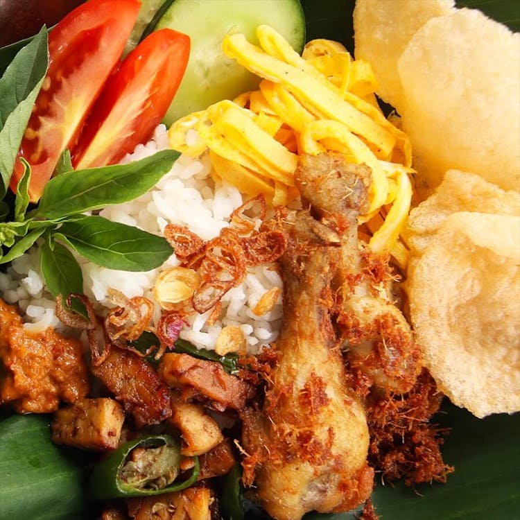 Nasi Uduk - Jakartan Coconut Rice & Fried Chicken image